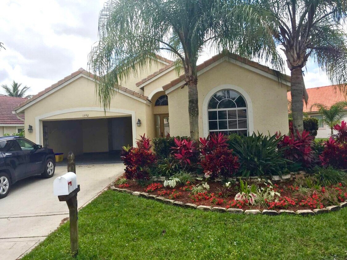Foto principal - 1592 Carriage Brooke Dr