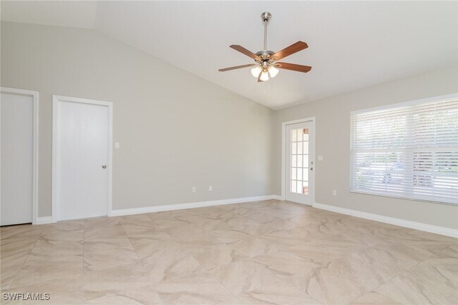 Foto del edificio - 2780 W Price Blvd
