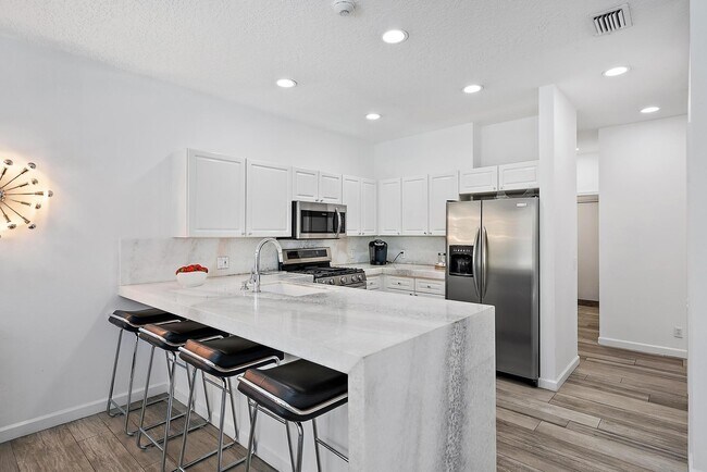 Foto del edificio - 8208 Heritage Club Dr