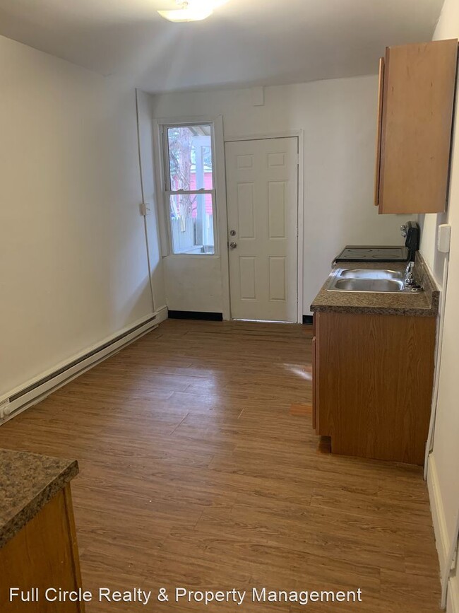 Building Photo - 2 br, 1 bath House - 622 N Fair Street
