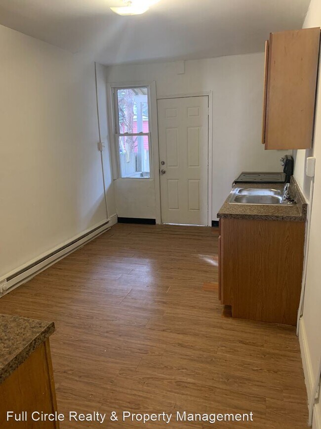 Foto del edificio - 2 br, 1 bath House - 622 N Fair Street