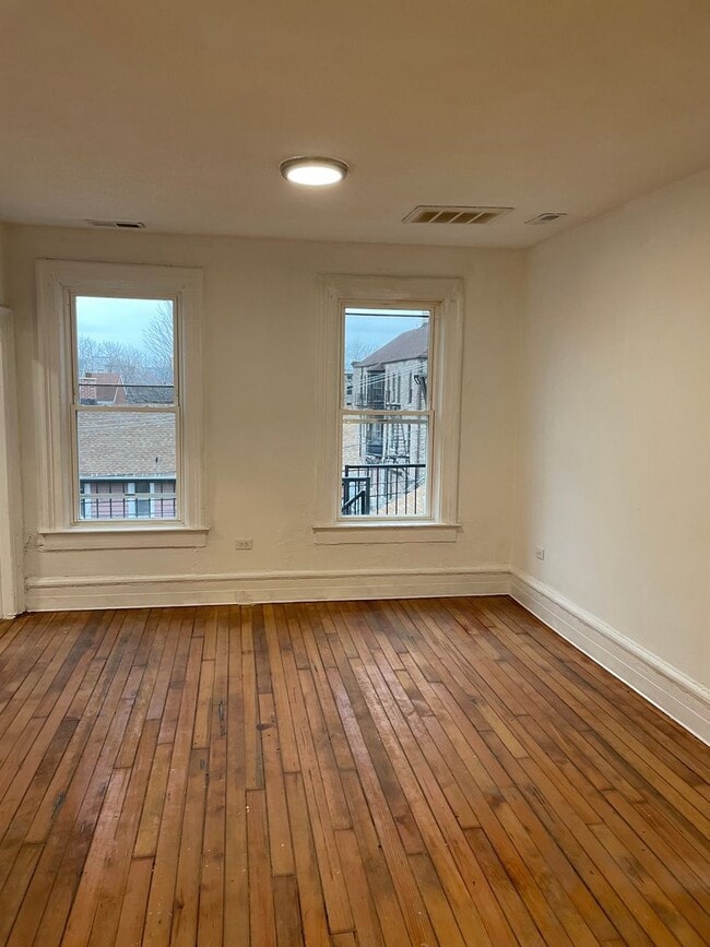 Foto del edificio - 1450 W 18th St