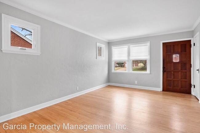 Building Photo - 2 br, 1 bath House - 733 Landscape Ave.