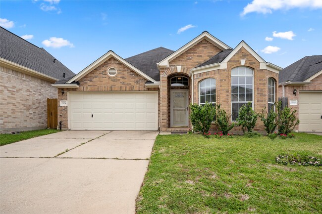 Building Photo - 15954 Cottage Ivy Cir