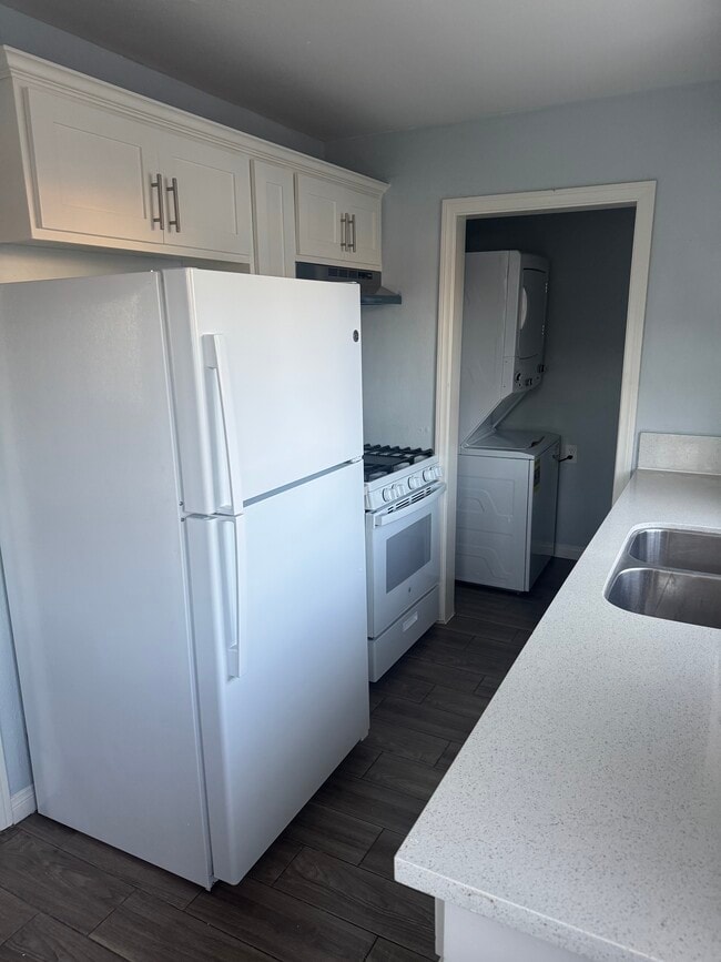 Building Photo - 225 1/2 N Townsend Ave Building Photo - 225 1/2 N Townsend Ave