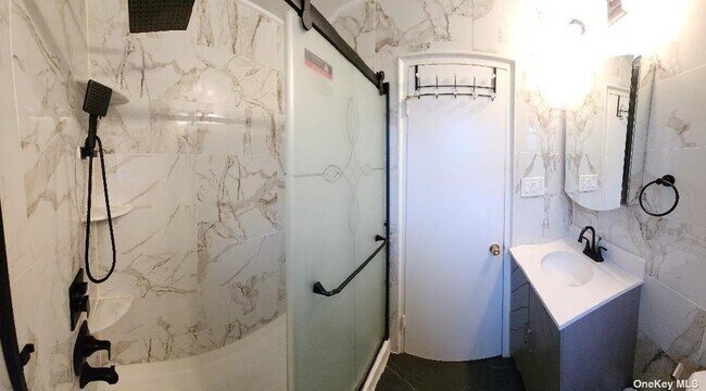 Foto del edificio - 260-66-260-73 73rd Ave