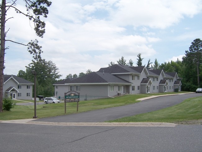 Building - Forest Park West Apartments