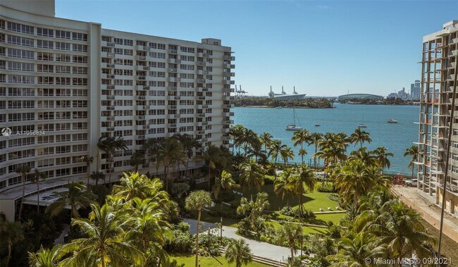 Building Photo - 1500 Bay Rd