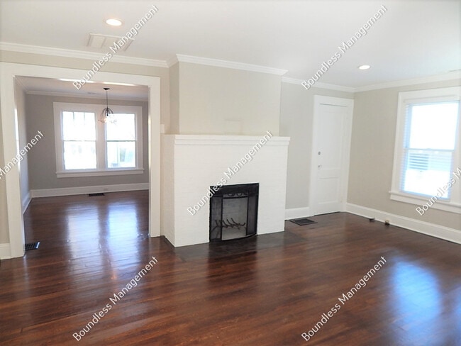 Building Photo - 522 Morgan St NE