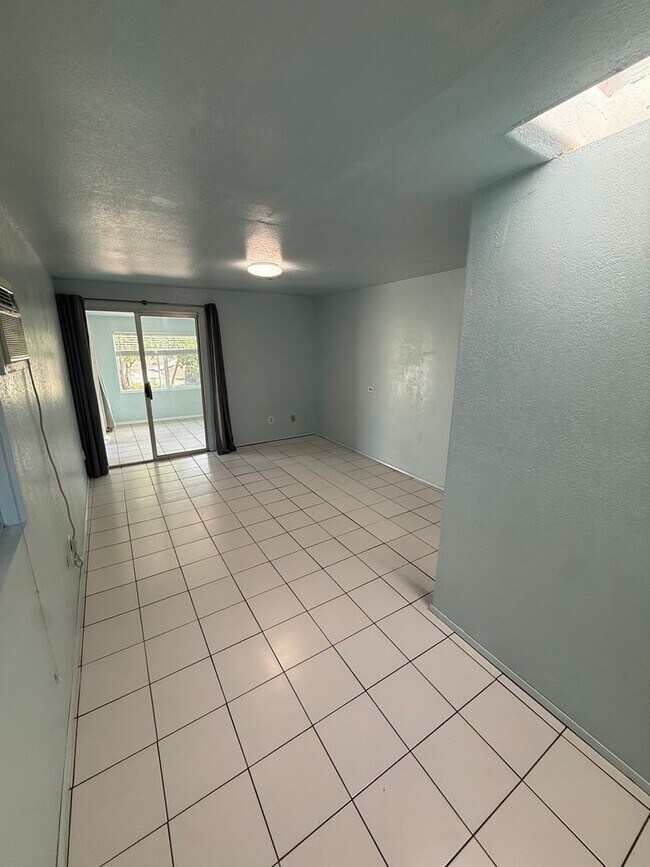 Foto del edificio - 5977 Dwight St