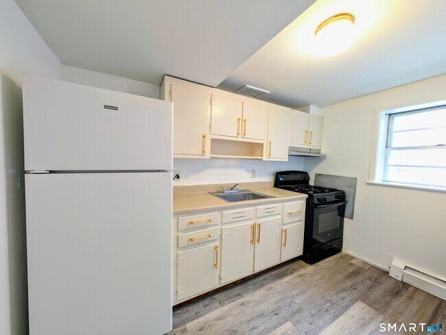 Foto del edificio - 95 Fairview Dr