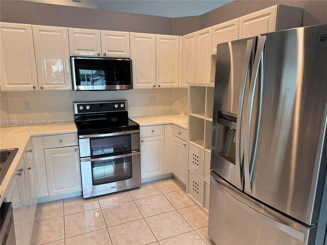 Building Photo - 912 Tanglewood Cir