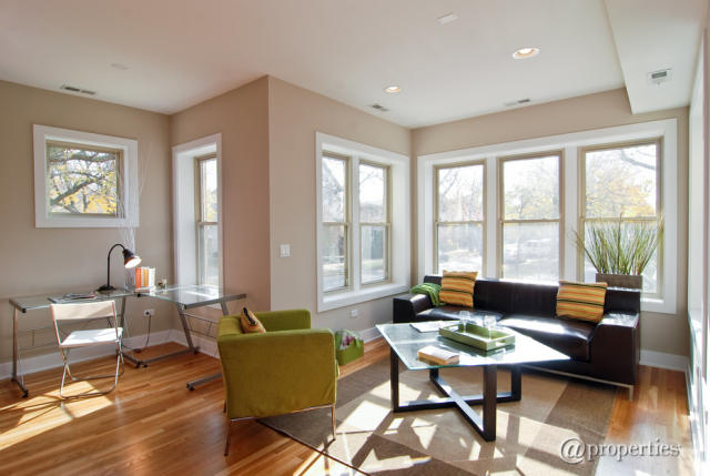 Foto del edificio - 3900 W Cornelia Ave