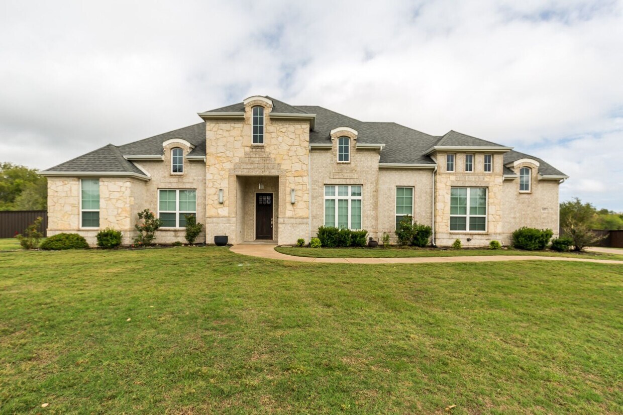 Primary Photo - Majestic in Midlothian