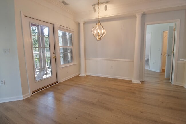 Photo - 2012 Telfair Way Apartment