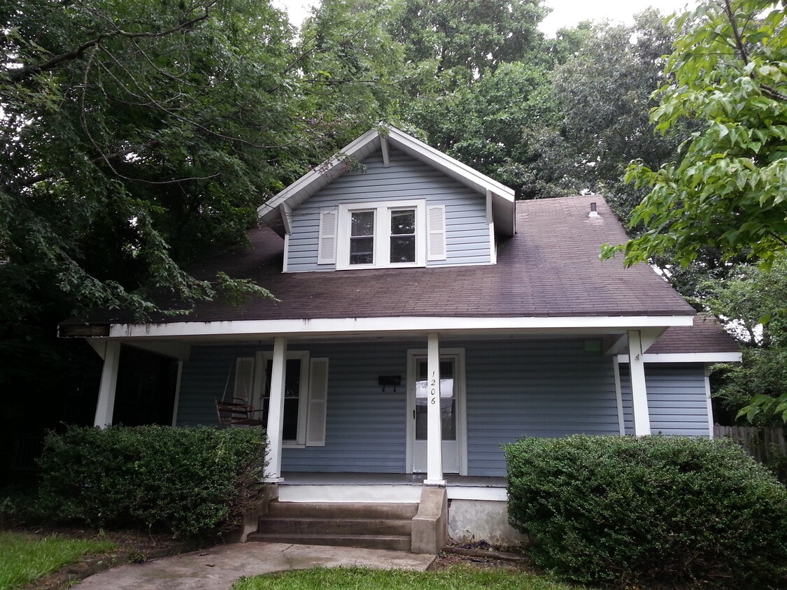 Primary Photo - 1206 W Florida St