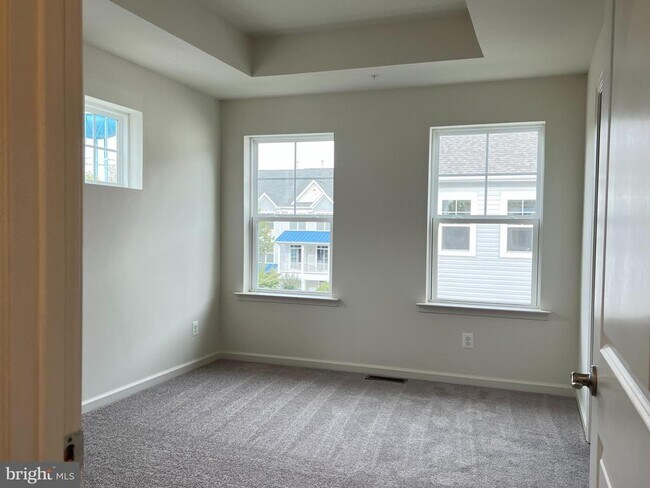 Building Photo - 510 Marshy Cv