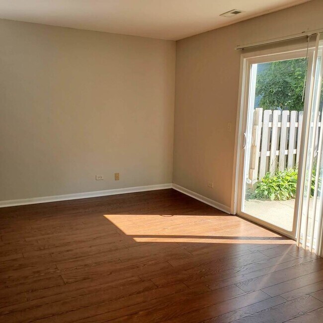 Foto del edificio - 1524 Fernwood Ct