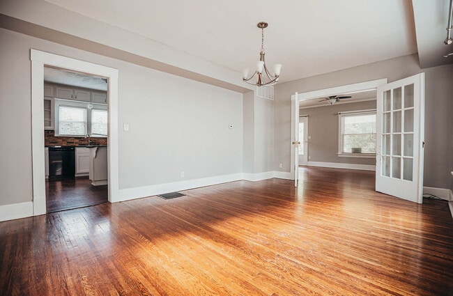 Foto del edificio - 1335 E Cherry St
