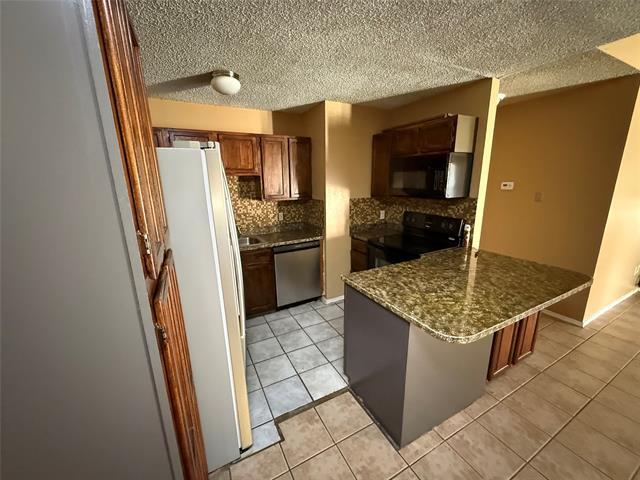 Foto del edificio - 4316 Elliott Oaks Dr