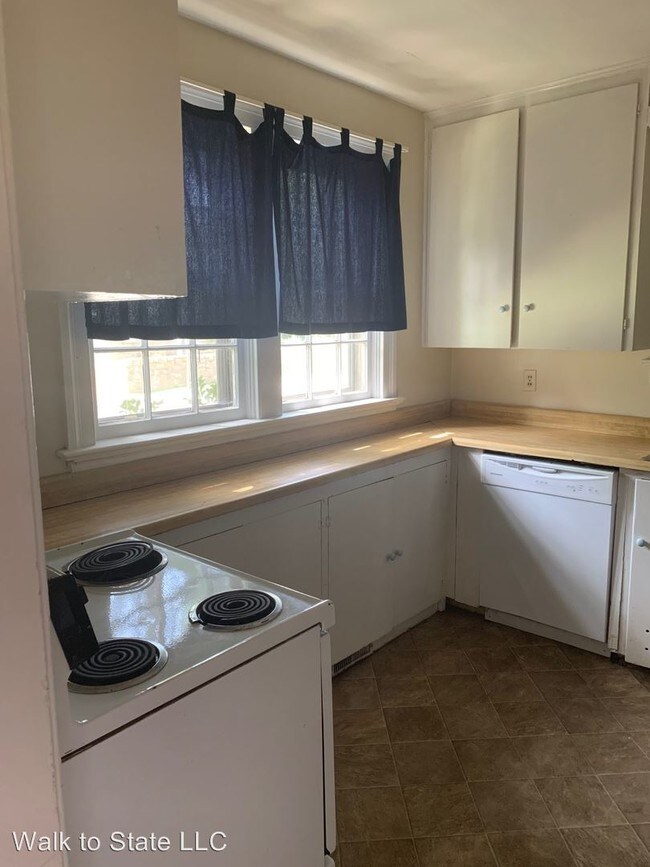 Building Photo - 3 br, 2 bath Apartment - 2808-A Kilgore Ave.