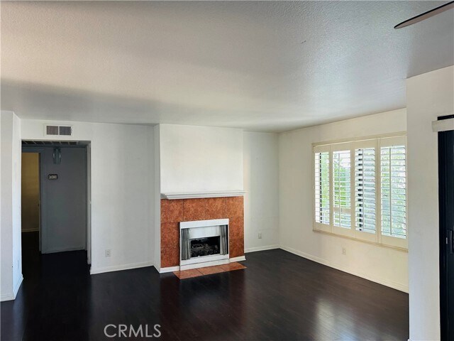 Foto del edificio - 1237 E 6th St