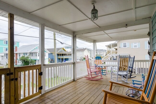 Building Photo - 1201 Carolina Beach Ave N