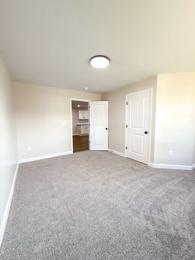 Foto del edificio - Fully Remodeled 3-Bedroom Home for Rent in Columbus – Modern Upgrades & Spacious Living | $1,640/mo