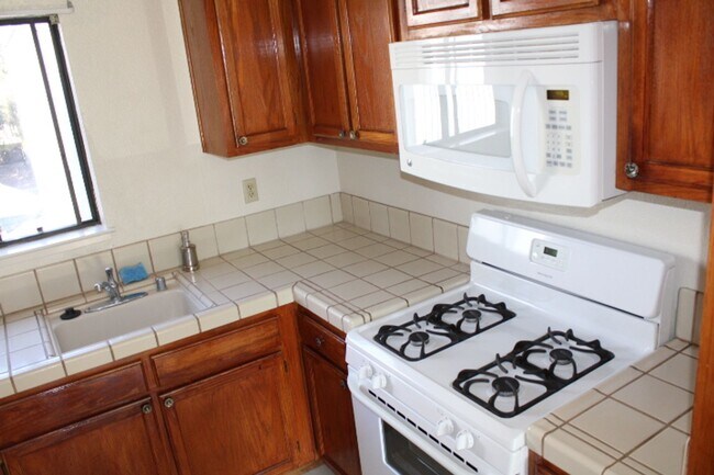 Building Photo - 403 Olympus