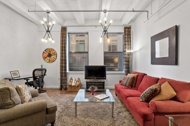 Building Photo - 88 Kingston St