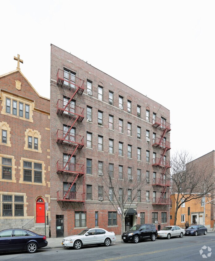 Foto del edificio - 3525 Bainbridge Ave