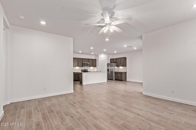 Foto del edificio - 17768 W Onyx Ave