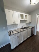 Building Photo - 2591 NE 55th Ct