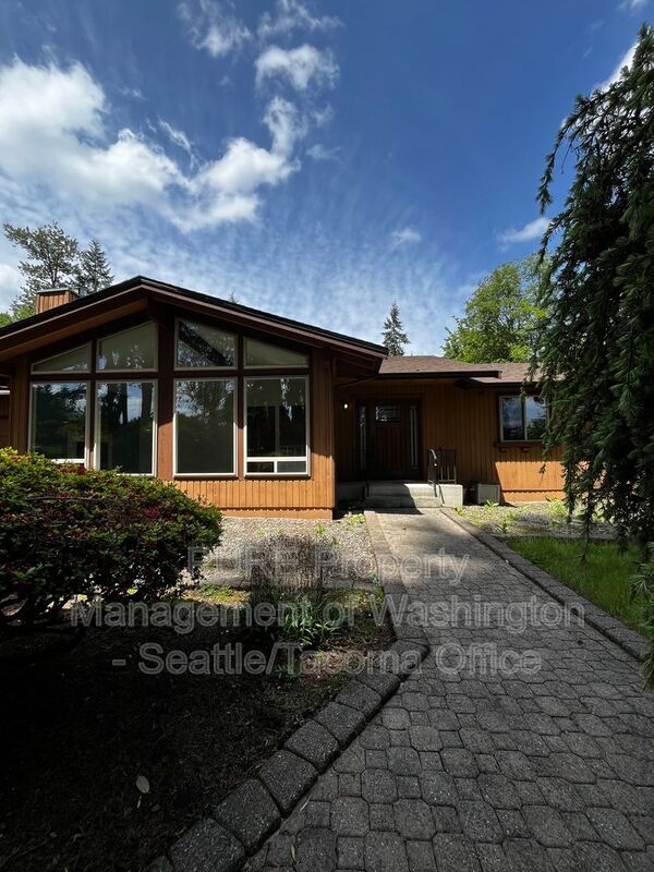 Primary Photo - 32922 Military Rd S