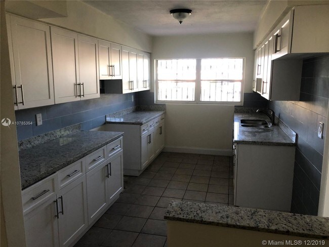 Foto del edificio - 20005 NW 12th Pl