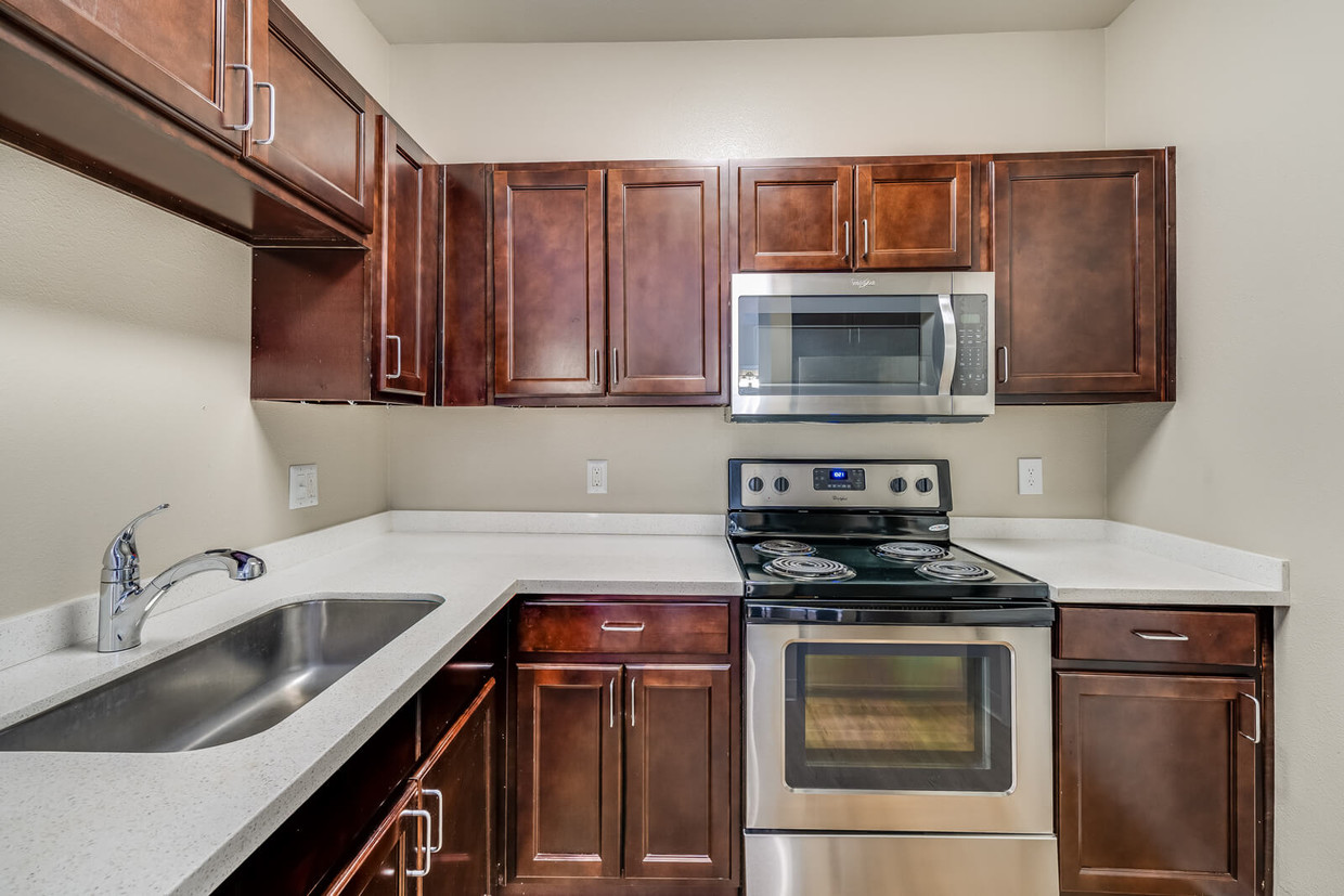 Stainless steel appliances - Pavona Apartments