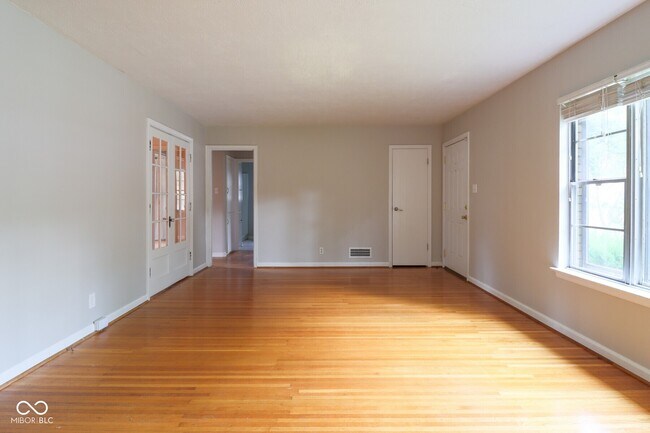 Foto del edificio - 5608 Indianola Ave