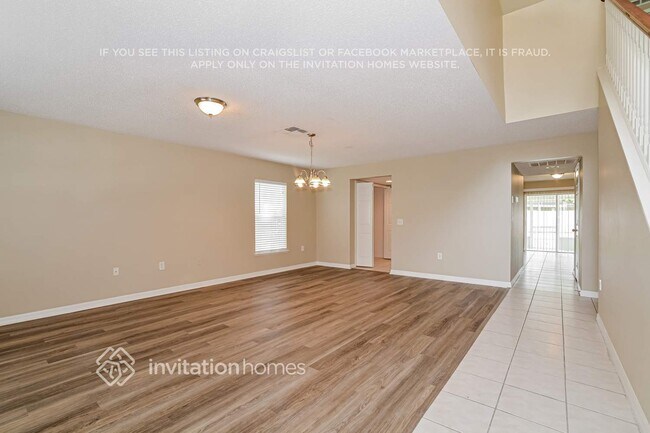 Foto del edificio - 1249 Stonewater Cir