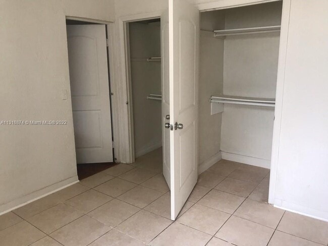 Foto del edificio - 1060 NW 47th St