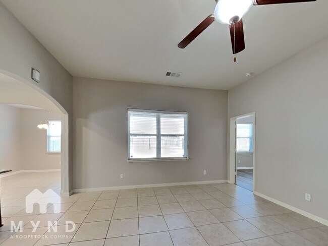Foto del edificio - 13624 Founders Ln