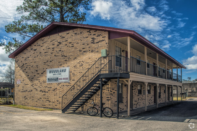 Building Photo - Woodland Apartments