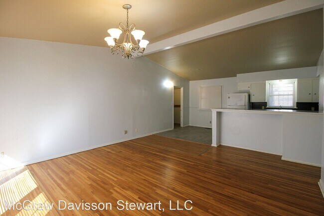 Building Photo - 3 br, 1 bath House - 5519 N. Garrison Place E