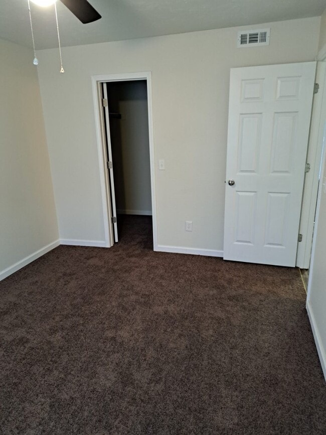 Building Photo - Club One - Aarons Courtyard