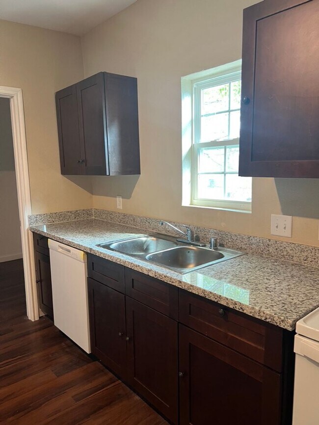 Foto del edificio - Move-in Ready 3/1 in Port Arthur