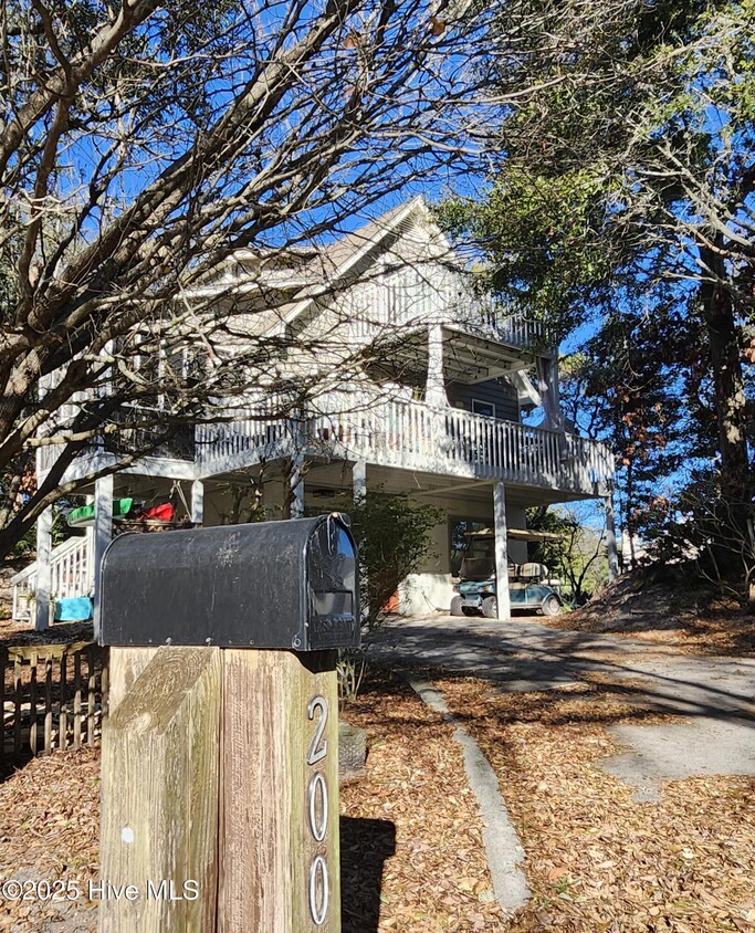 Foto principal - 200 Whistling Swan Ct