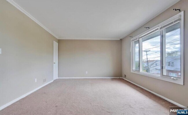 Foto del edificio - 376 Harrison Ave