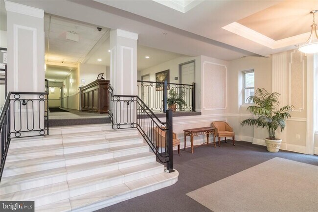 Building Photo - 1308 Clifton St NW