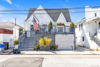 Building Photo - 75 Oswego Ave