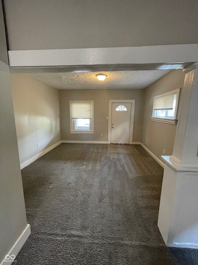 Foto del edificio - 4212 E Washington St