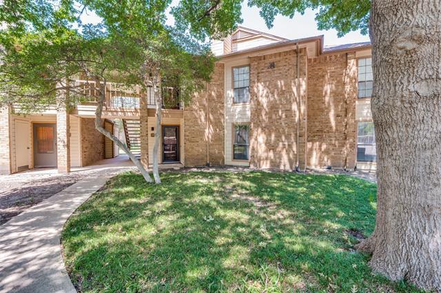 Primary Photo - 16301 Ledgemont Ln